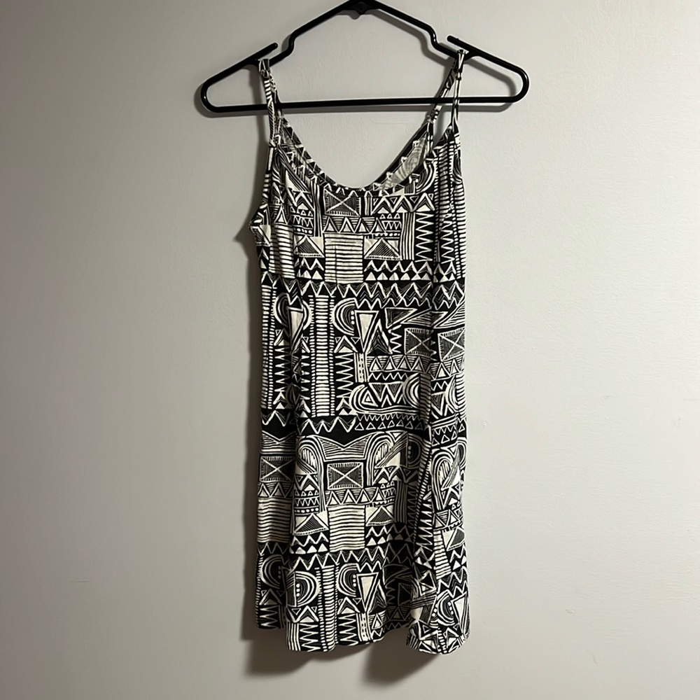 Billabong Summer Dress. Size small. Black/white Aztec a-line Vacation Beach